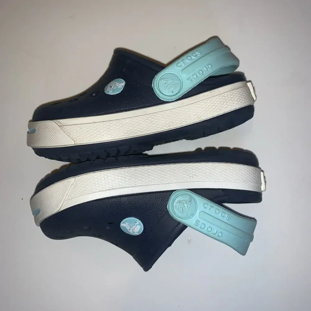 Crocs BRAND NEW Toddler 4C5 Dark Blue And White NEW